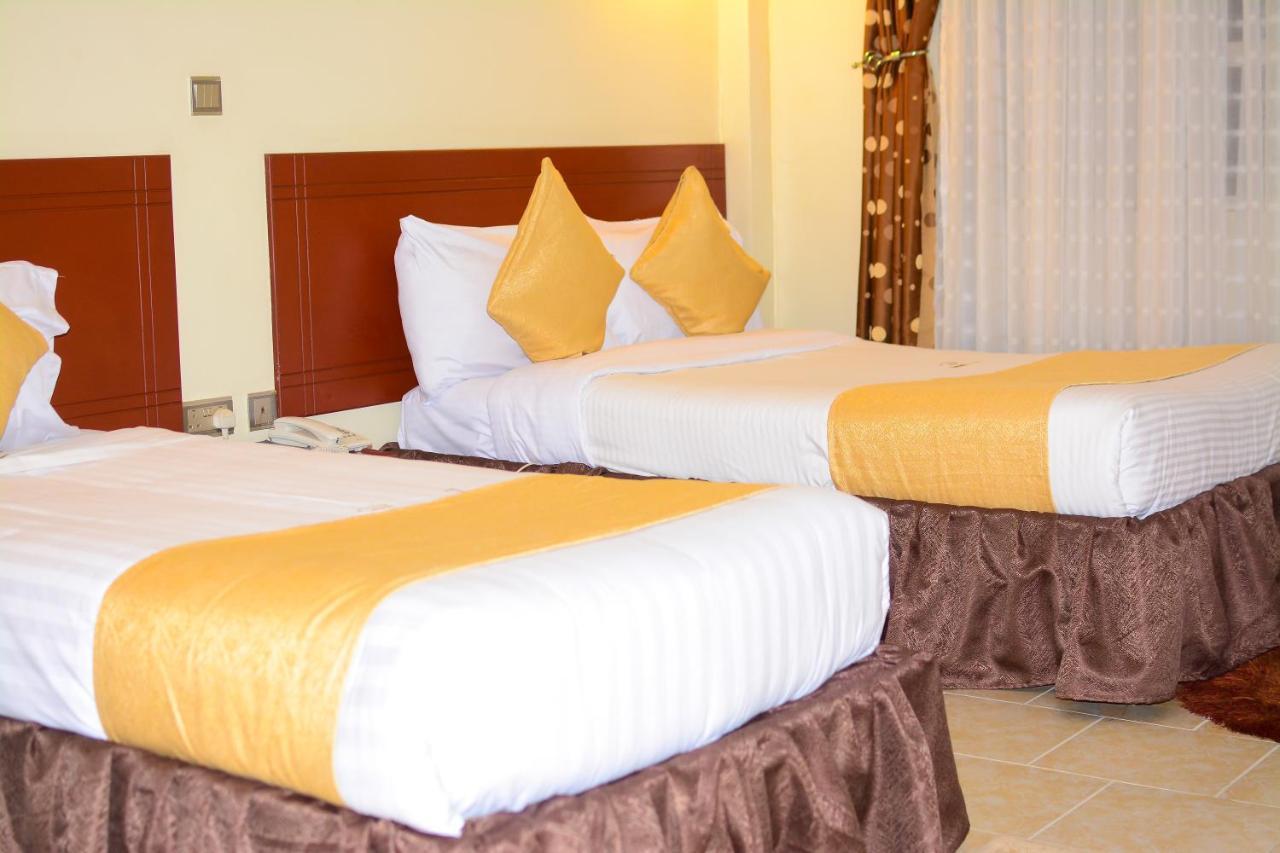 Merril Hotel Елдорет Екстериор снимка