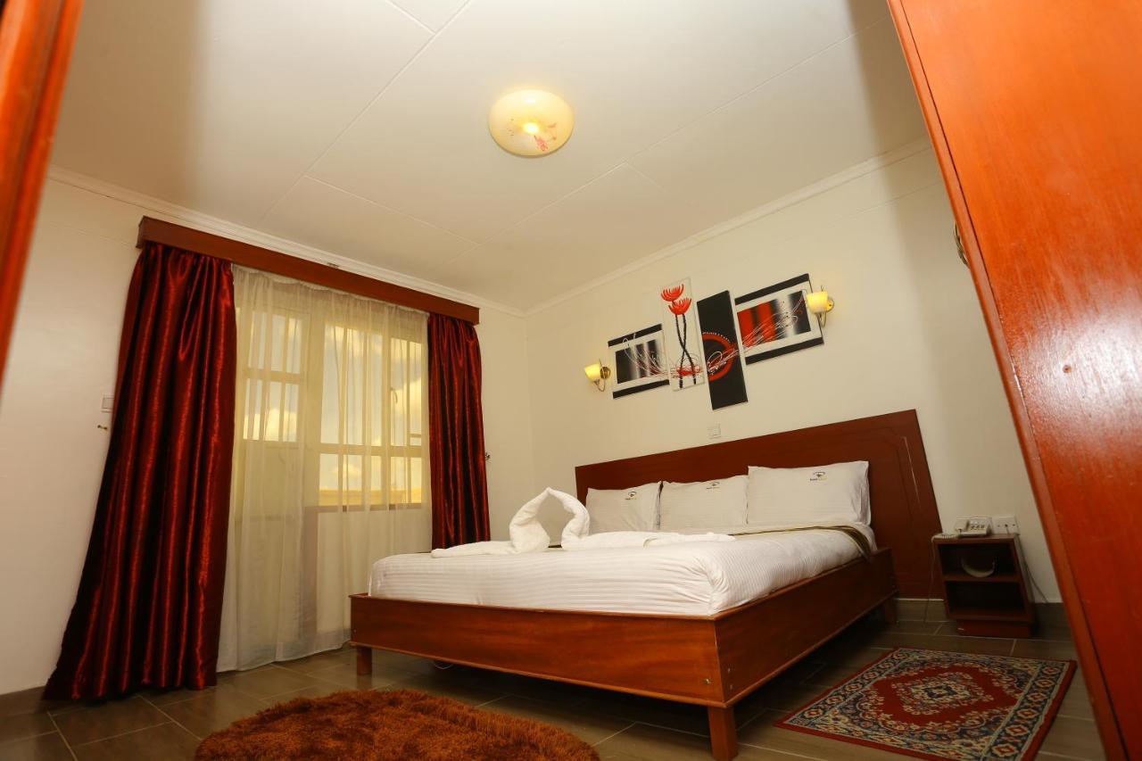 Merril Hotel Елдорет Екстериор снимка