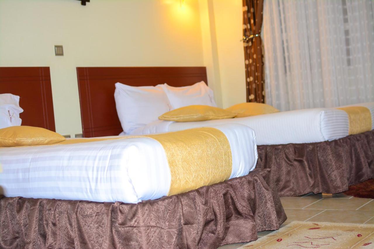 Merril Hotel Елдорет Екстериор снимка
