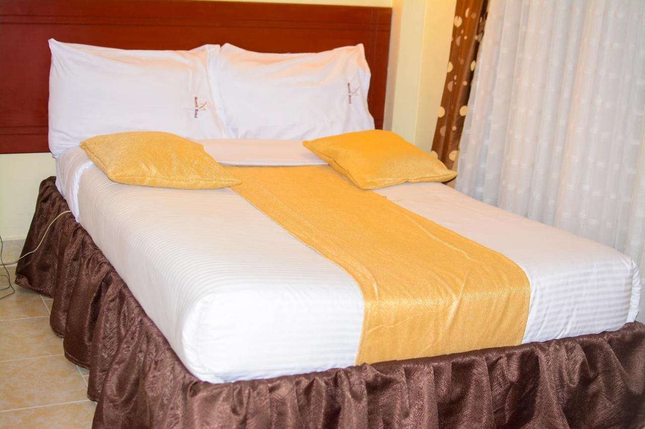 Merril Hotel Елдорет Екстериор снимка